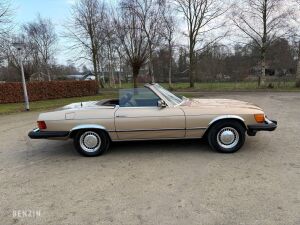 Mercedes-Benz 380 SL R107 - 1983