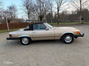 Mercedes-Benz 380 SL R107 - 1983