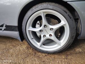 Porsche 911 type 996 Carrera 4  64k km - 2001