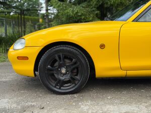 Mazda MX-5 NB Yellow California Edition - 2000