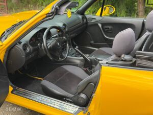 Mazda MX-5 NB Yellow California Edition - 2000