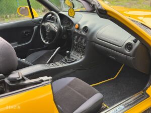 Mazda MX-5 NB Yellow California Edition - 2000