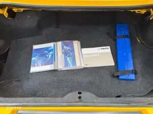 Mazda MX-5 NB Yellow California Edition - 2000