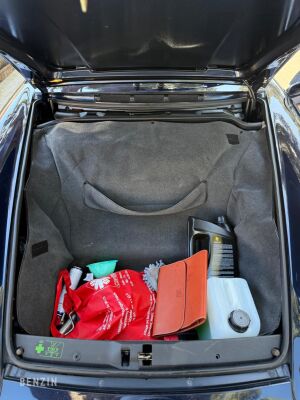 Porsche 911 type 993 Carrera 4 Cabriolet - 1996