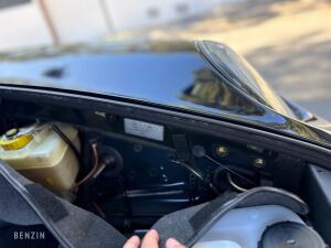 Porsche 911 type 993 Carrera 4 Cabriolet - 1996