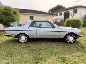 Mercedes-Benz 230C W123 - 1977
