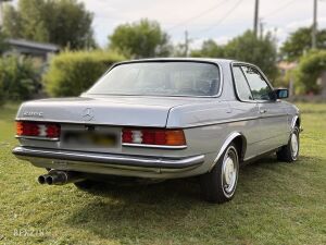Mercedes-Benz 230C W123 - 1977