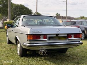 Mercedes-Benz 230C W123 - 1977
