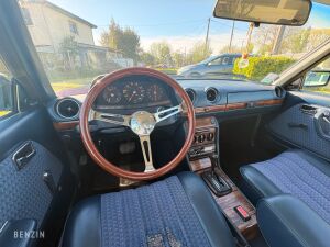 Mercedes-Benz 230C W123 - 1977