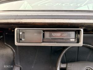 Mercedes-Benz 230C W123 - 1977