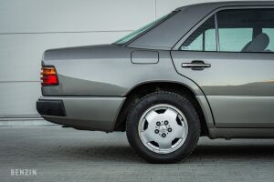 Mercedes-Benz 230E W124 - 1991