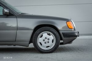 Mercedes-Benz 230E W124 - 1991