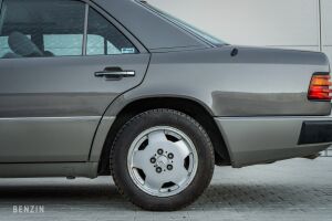 Mercedes-Benz 230E W124 - 1991
