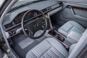 Mercedes-Benz 230E W124 - 1991