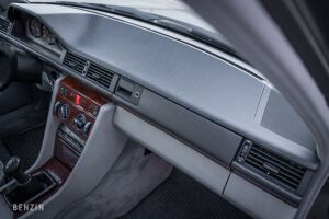Mercedes-Benz 230E W124 - 1991