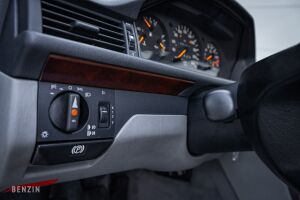 Mercedes-Benz 230E W124 - 1991