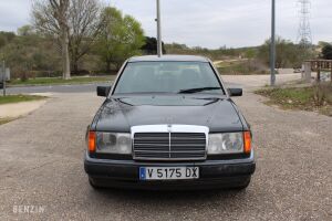 Mercedes-Benz 230E W124 - 1991
