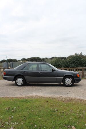 Mercedes-Benz 230E W124 - 1991