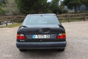 Mercedes-Benz 230E W124 - 1991