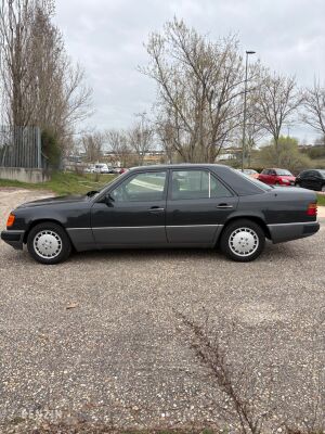 Mercedes-Benz 230E W124 - 1991