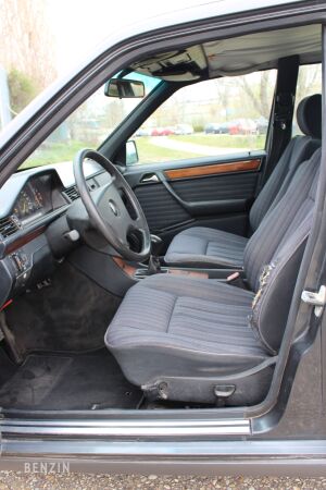 Mercedes-Benz 230E W124 - 1991