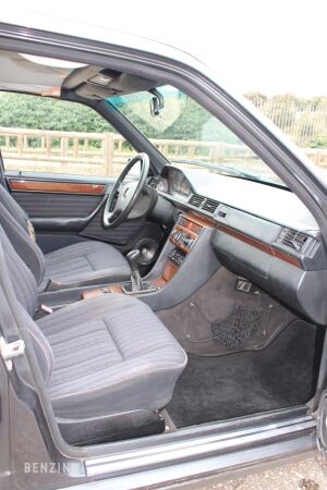 Mercedes-Benz 230E W124 - 1991