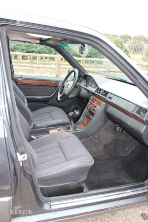 Mercedes-Benz 230E W124 - 1991