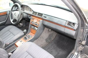 Mercedes-Benz 230E W124 - 1991
