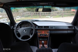 Mercedes-Benz 230E W124 - 1991