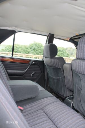 Mercedes-Benz 230E W124 - 1991