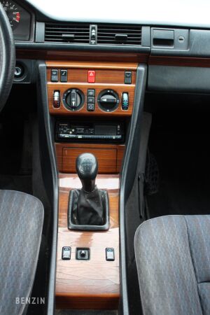 Mercedes-Benz 230E W124 - 1991
