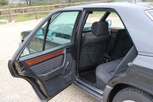 Mercedes-Benz 230E W124 - 1991