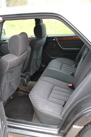 Mercedes-Benz 230E W124 - 1991
