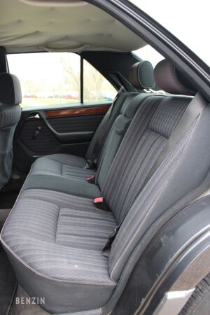 Mercedes-Benz 230E W124 - 1991