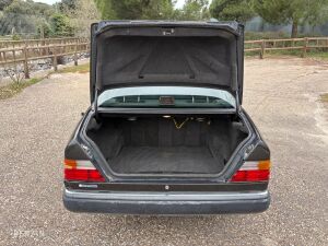 Mercedes-Benz 230E W124 - 1991