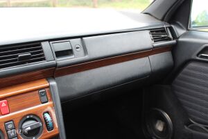 Mercedes-Benz 230E W124 - 1991