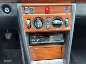 Mercedes-Benz 230E W124 - 1991