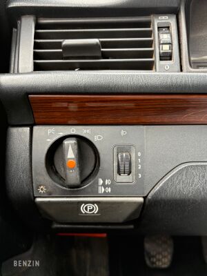 Mercedes-Benz 230E W124 - 1991