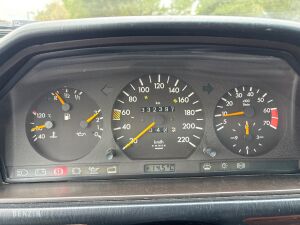 Mercedes-Benz 230E W124 - 1991