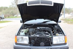 Mercedes-Benz 230E W124 - 1991
