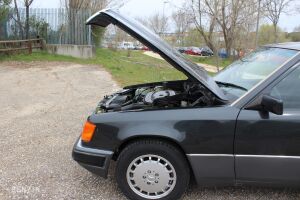 Mercedes-Benz 230E W124 - 1991