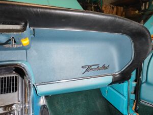 Ford Thunderbird 390ci - 1964