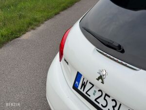Peugeot 208 GTI - 2014