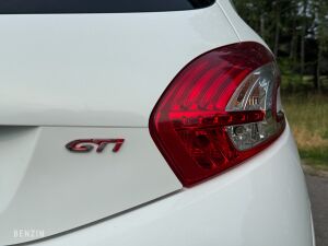 Peugeot 208 GTI - 2014
