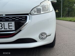 Peugeot 208 GTI - 2014