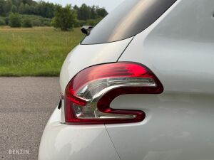 Peugeot 208 GTI - 2014