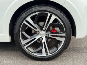 Peugeot 208 GTI - 2014
