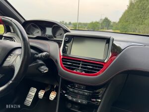 Peugeot 208 GTI - 2014