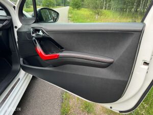 Peugeot 208 GTI - 2014