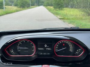 Peugeot 208 GTI - 2014